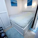 Art Apartment *
