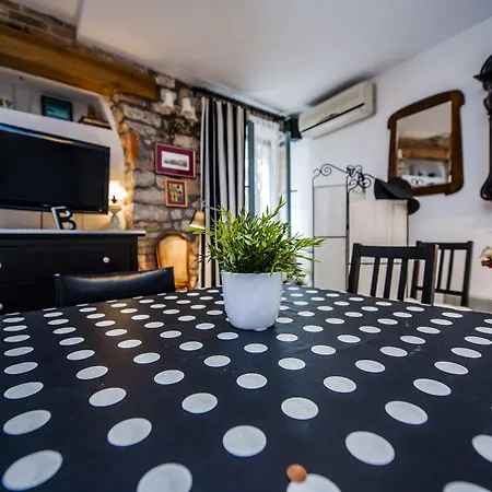 Art Apartment